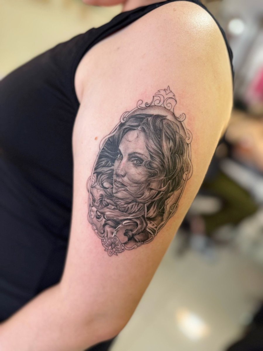 Clarissa tweet media