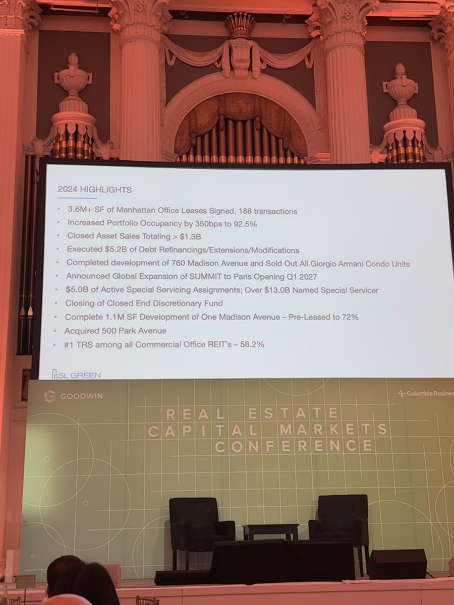 andrewyuannyc's tweet image. According to CEO of SL Green-the largest NYC office landlord
NYC commercial real estate is so back.
1.Private Job recovered 108%
2. Core Midtown/Park Avenue office market vacancy is very low 
3.Return to office is happening 
4.More tech companies are opening NYC office include…