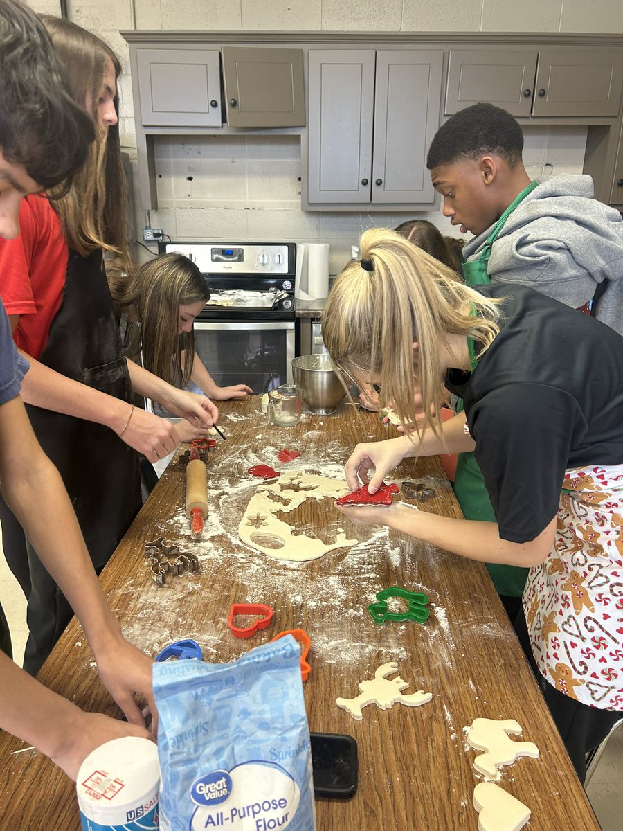 LCHS FACS/FCCLA tweet media