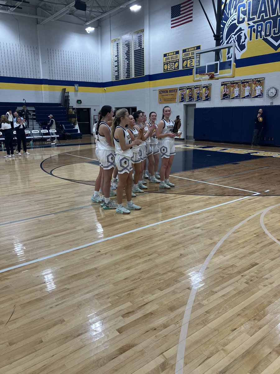 ShrineSports's tweet photo. District Champions! Shrine Girls Basketball �� won 49-44 vs Bishop Foley in the District Finals🏆. Shrine will be at Clawson on Monday at 5:30 in the Regional semifinals. Way to Go Knights! @CHSL1926 @MIPrepZone @shrine_gbb @CandGSports #ChampionshipCulture #ShrinePride https://t.co/CjPFnnfUWO