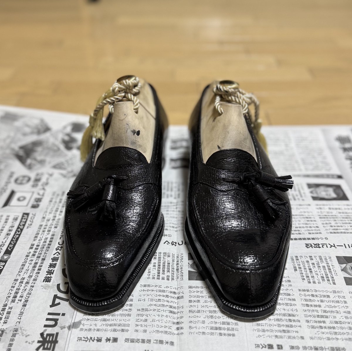 baboocon's tweet photo. Orma（オルマ）の猪革タッセルローファーを月1メンテした。

#ormashoemaker #靴磨き #shoecare #御手洗メソッド #月1メンテ https://t.co/4RPXgMKmf9