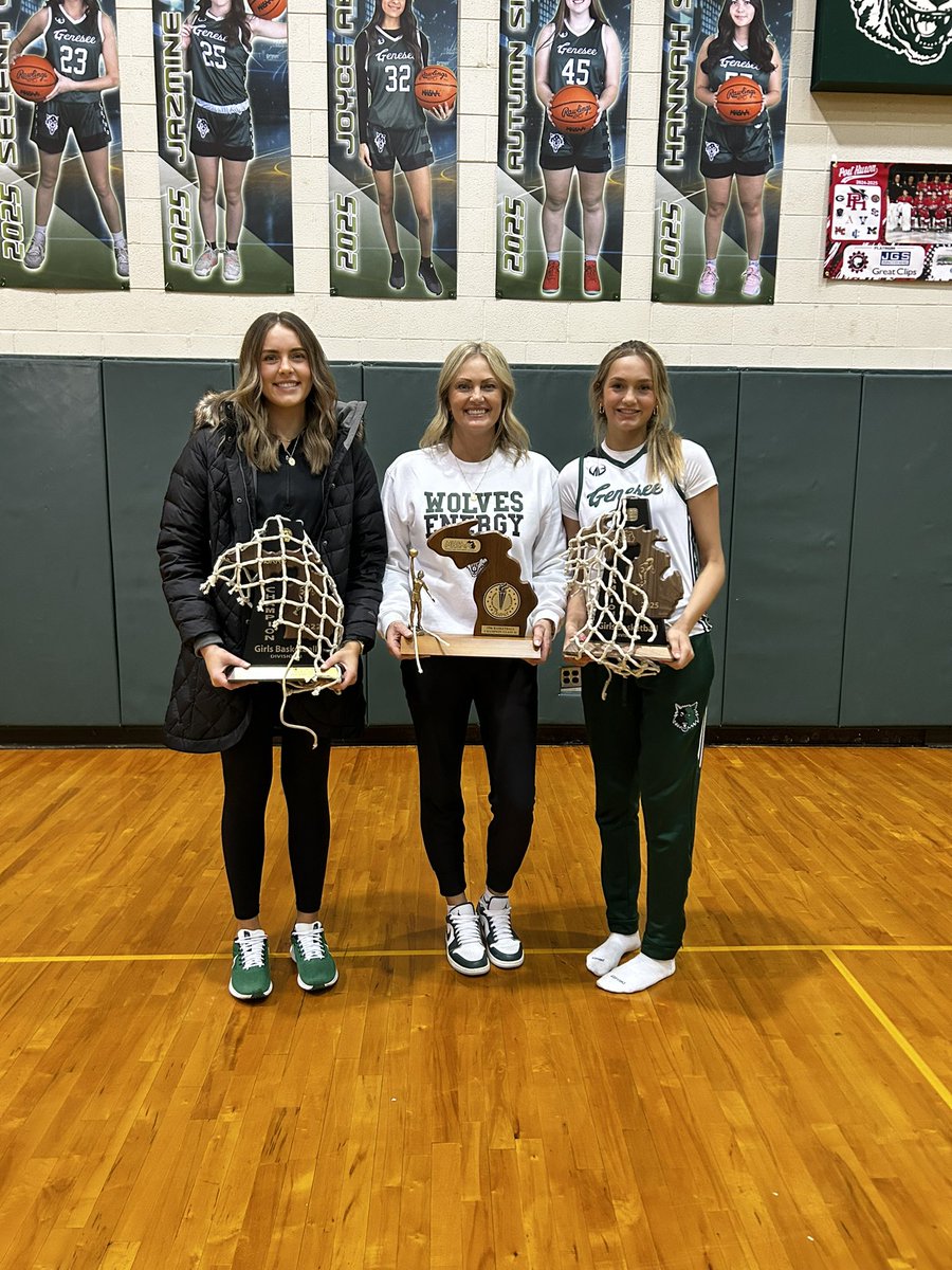 Megan Zinn (@megzinnrn) on Twitter photo Daughter, Mother, Daughterā¦2022, 1996, 2025
Itās a Genesee thing! šššŗ#districtchamps
<a href="/RyleighZinn/">Ryleigh Zinn</a> <a href="/averiezinn3/">Averie Zinn</a> <a href="/MichaelZinn13/">Coach Zinn</a> <a href="/jszczepaniak27/">Jon Szczepaniak</a> <a href="/YousefNasserTV/">Yousef Nasser</a> Daughter, Mother, Daughterā¦2022, 1996, 2025
Itās a Genesee thing! šššŗ#districtchamps
<a href="/RyleighZinn/">Ryleigh Zinn</a> <a href="/averiezinn3/">Averie Zinn</a> <a href="/MichaelZinn13/">Coach Zinn</a> <a href="/jszczepaniak27/">Jon Szczepaniak</a> <a href="/YousefNasserTV/">Yousef Nasser</a>