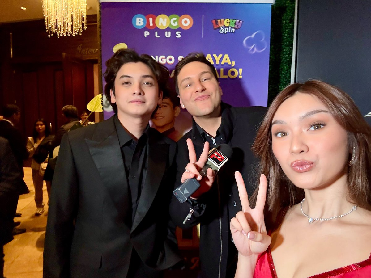 Hanging out with Seth Fedelin &amp; Francine Diaz and taking selfies on the red carpet of the Manila International Film Festival! Such a cute love team. ♥️ #sethfedelin #francinediaz