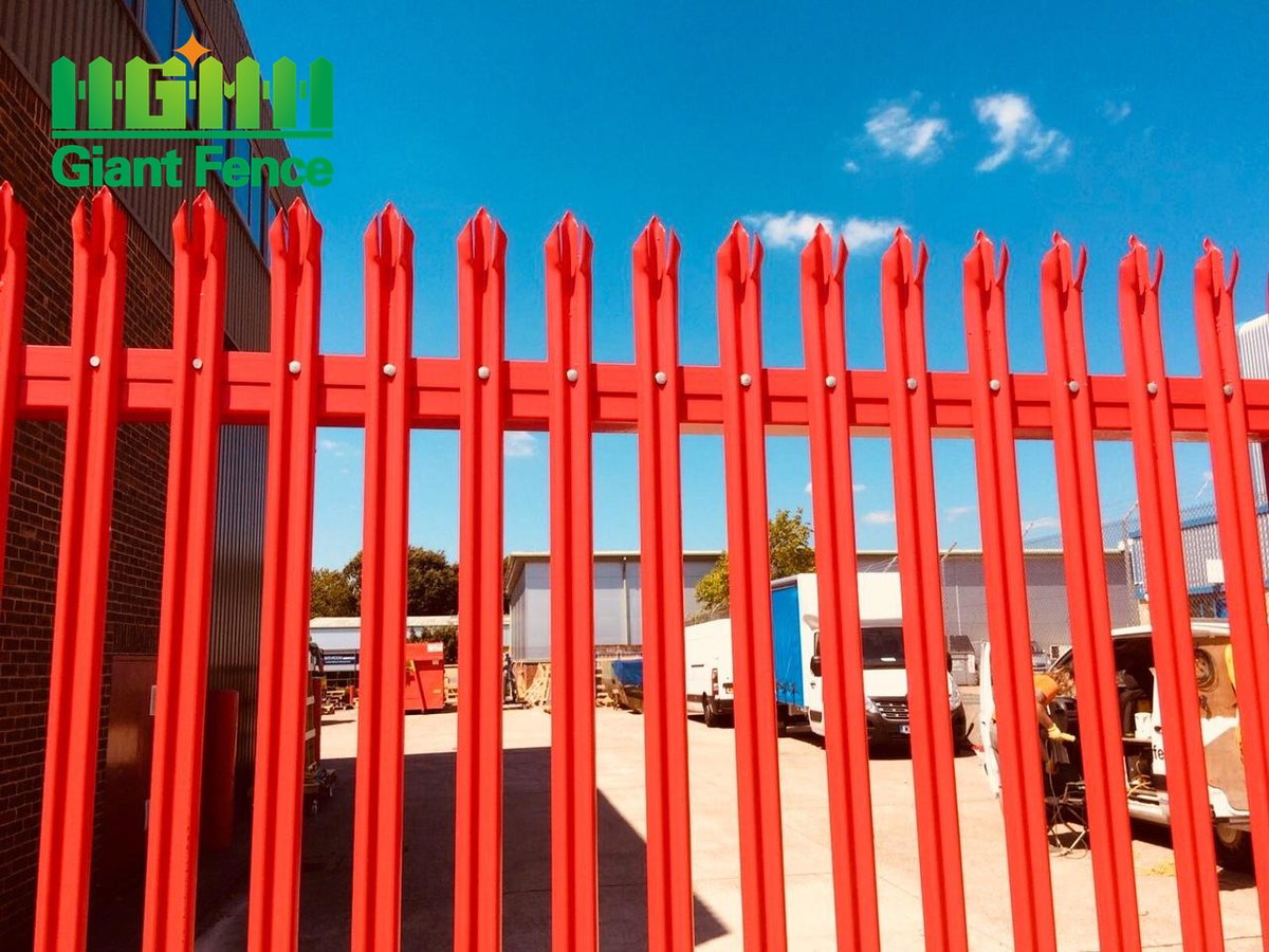 GiantFence's tweet image. Safety meets aesthetics! Explore our colorful fence series. #FenceNet #Safety#metal #mesh #manufacturing #giantfence #manufacture #safety #giantfence #chinafence #fence