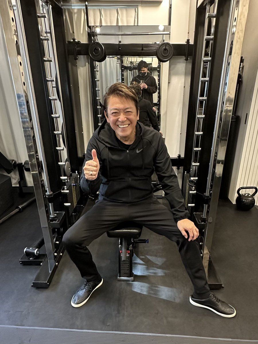 Nao1953Naoya's tweet photo. 本日久し��りのジム💪✨
何とかメニューをこなせた💦
勿論トレーナーは藤田くん*ˊᵕˋ*
ありがとうございました🙇‍♀️ https://t.co/OT57ag7tum