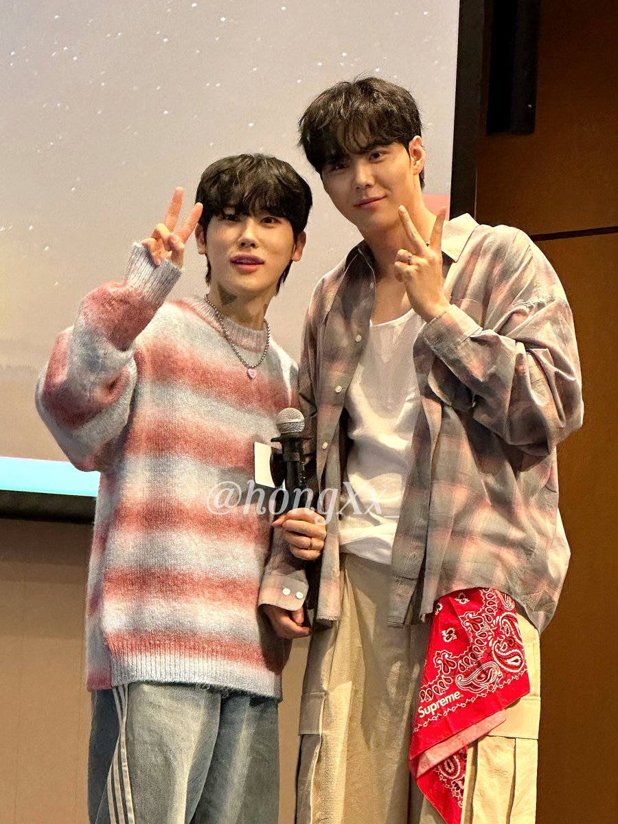 hongXx_'s tweet photo. https://t.co/Ugy8ZrBn7f