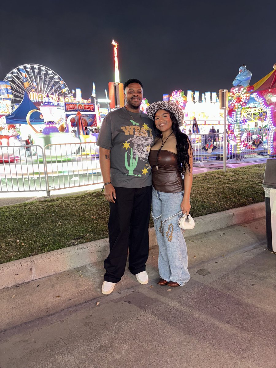 darion__jade's tweet photo. Bigger in Texas 🤘🏾 https://t.co/h6WuWGUTJj
