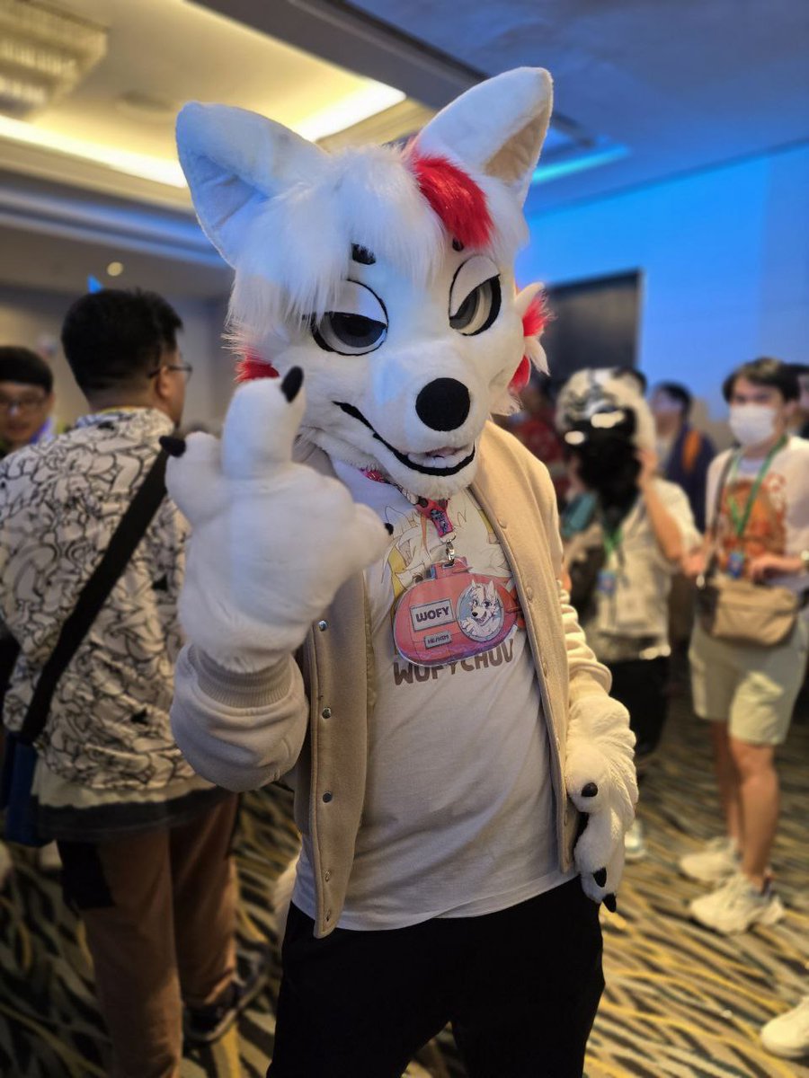 #身長を晒す見た人も晒す
180cm

#FursuitFriday 
📸: <a href="/ooh44/">Koolmasuke 🔜 Thaitails2026, UTFG</a>