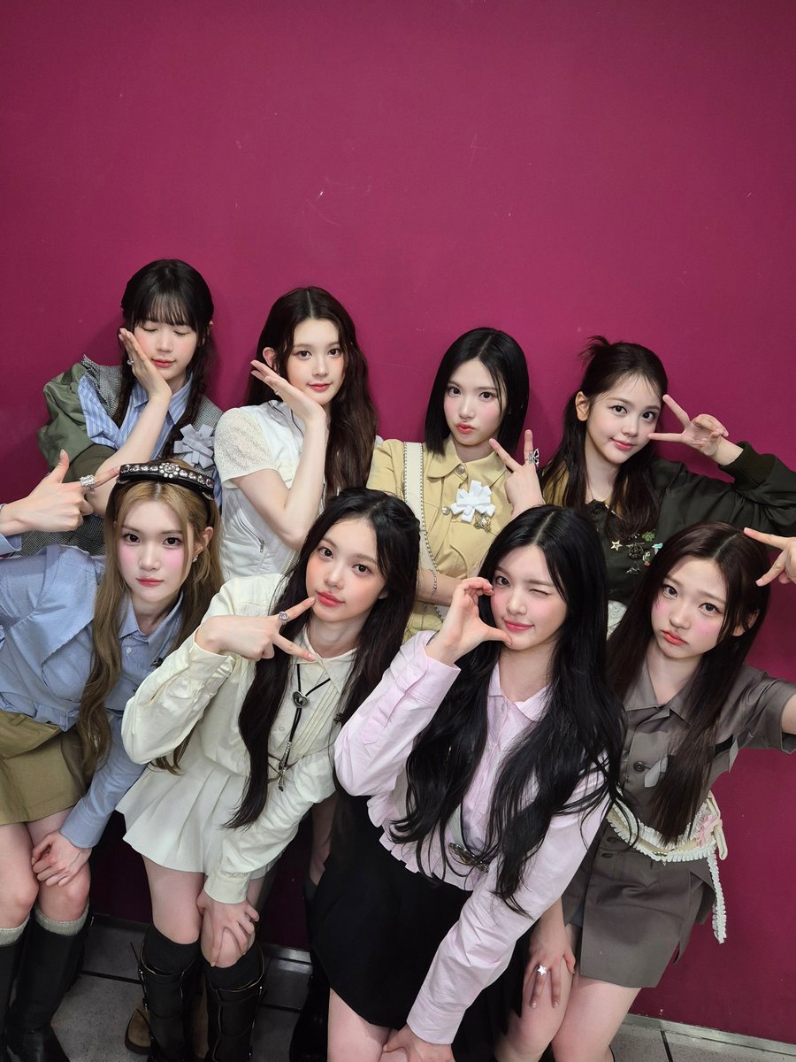 SH🌸W MUSIC C🌼RE

#Hearts2Hearts #하츠투하츠 #H2H
#TheChase #Hearts2Hearts_TheChase
#쇼음악중심 #ShowMusicCore