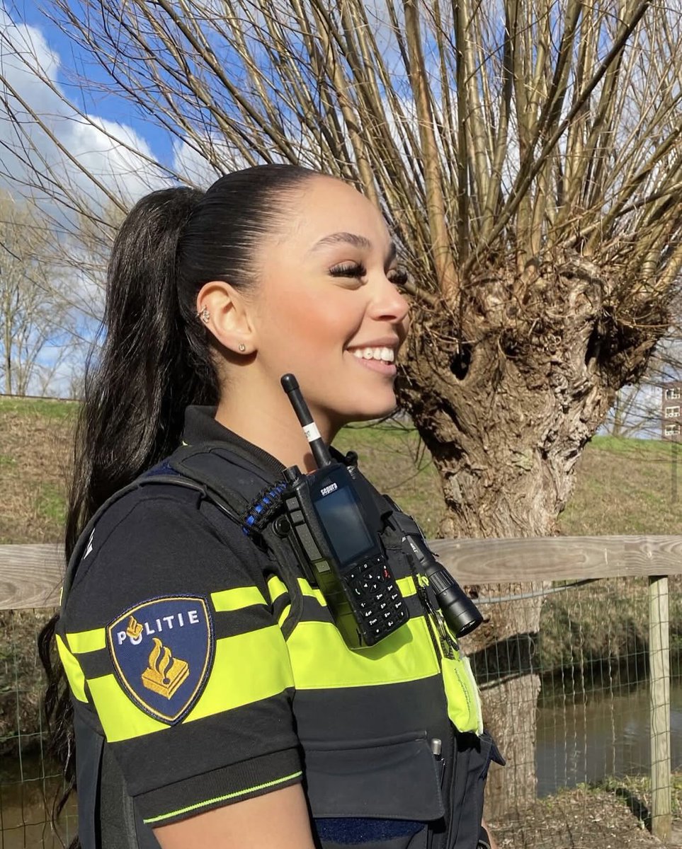 I N T E R N A T I O N A L E  VROUWENDAG

Trots op alle vrouwen en in het bijzonder die in het hulpverleningsvak!