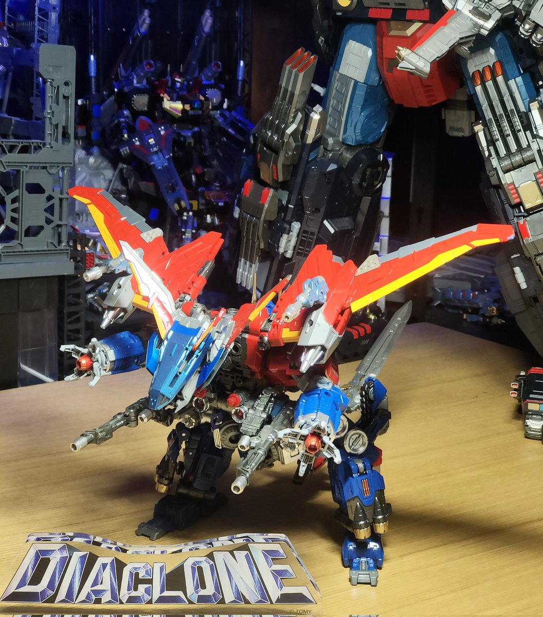 vlnwXs8o2jaHSa2's tweet image. 3機合体ドラゴモードの頭部はこんな感じで
#ダイアクロン