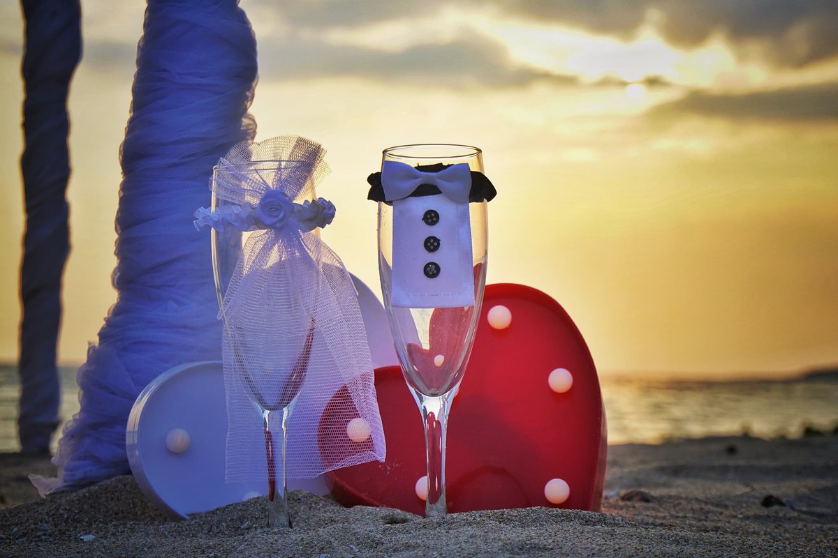 Decoración sencilla en #Playa #RanchoLuna, #Cienfuegos
para pedido de #Matrimonio 💍