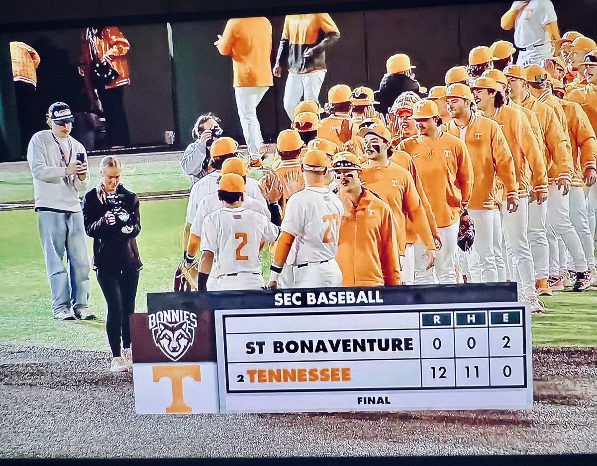JLogan2323's tweet photo. 25 mph winds blowing straight in, UT still managed to hit 3 or 4 HR’s, but after a shaky start, Liam Doyle settled in &amp; 3 other UT pitchers throw a combined no hitter..  Can’t wait for next weekend’s series vs #6 Florida https://t.co/3tjDlcVbxV