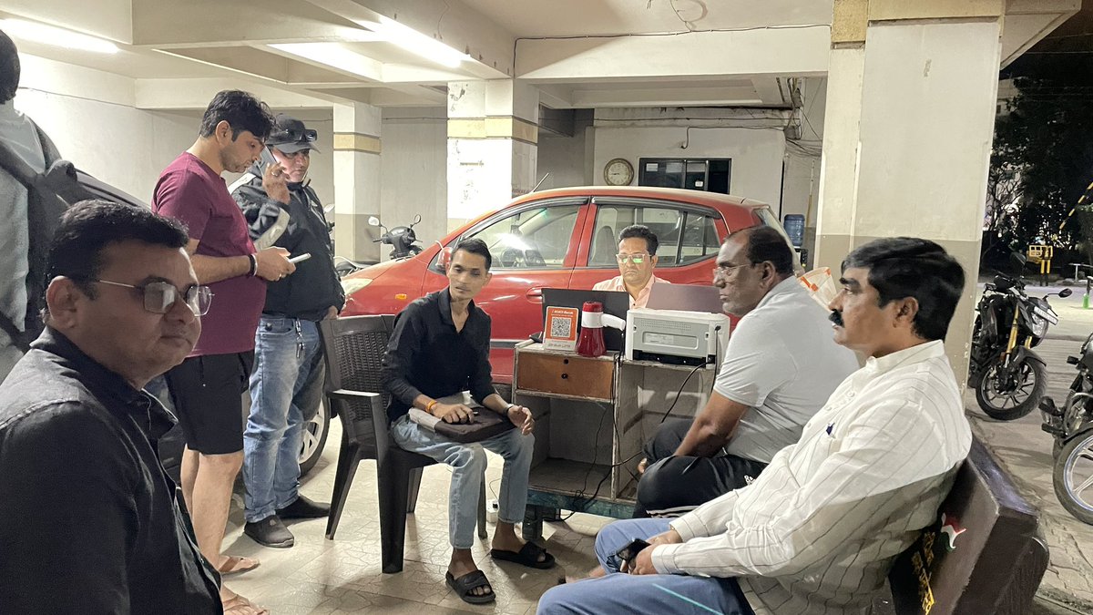 gpbaben's tweet photo. તારીખ - 7/3/2025-શુક્રવાર  -બાબેન ગામે  દુકાનધારકોની વેરા વસુલાત માટે ડોર ટુ ડોર મુલાકાત કરી તેમજ પ્લેટિનમ કોમ્પ્લેક્સમાં રાત્રે કેમ્પ કરી વેરા વસુલાત કરી. @SURAT_DDO1 @tdo_bardoli @InfoGujarat @BhavsinhRajput6 @bhaveshbaben @InfoSuratGOG @3283bhavin https://t.co/m8CuFrUHNE