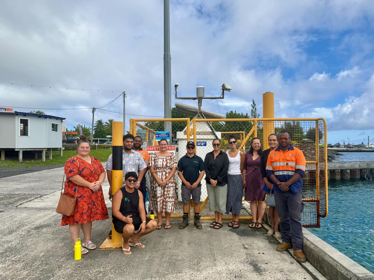CKI_MFAI's tweet photo. The Tide Gauge Station at Avatiu Wharf is being calibrated this week, ensuring the Cook Islands continues to track sea-level changes for climate resilience. 🌊 #ClimateAction #MFAICookIslands
Full media release: https://t.co/7C8rUNWxZl https://t.co/chIQq1GcOl