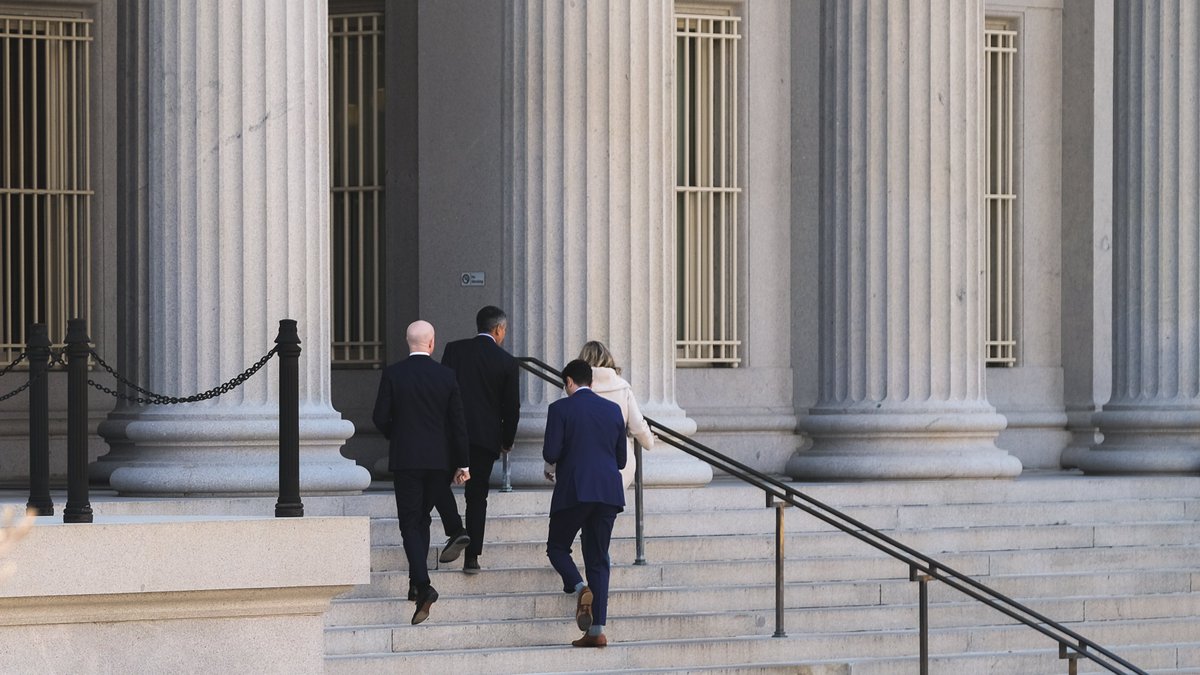 Brian Armstrong tweet media