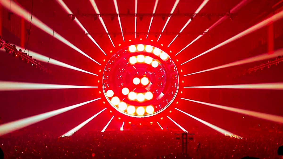 LumensAI's tweet photo. The new @OfficialRezz show debuted at the Bay Area @cowpalacesf, and the visuals were next level