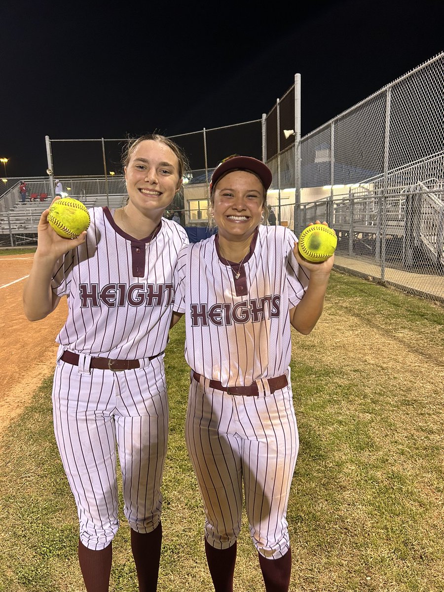 Heights Bulldog Softball (@softballheights) on Twitter photo Lamar 4
Heights 16
Great offensive day by <a href="/HelenMaddux12/">Helen Maddux</a> (3-for-4 w/ a HR), <a href="/SMPaniagua22/">SaraPaniagua22</a> (2-for-3), <a href="/flora_moreno_12/">Flora Moreno</a> (2-for-4), <a href="/JulyssaG27/">Julyssa Gonzalez</a> (2-for-4), <a href="/JasmyneAlridge/">Jasmyne Alridge</a> (3-for-3), & especially <a href="/BellaParks2025/">Bella Parks</a> (4-for-4 w/ a GRAND SLAM!!). #ThisIsHeightsSoftball Lamar 4
Heights 16
Great offensive day by <a href="/HelenMaddux12/">Helen Maddux</a> (3-for-4 w/ a HR), <a href="/SMPaniagua22/">SaraPaniagua22</a> (2-for-3), <a href="/flora_moreno_12/">Flora Moreno</a> (2-for-4), <a href="/JulyssaG27/">Julyssa Gonzalez</a> (2-for-4), <a href="/JasmyneAlridge/">Jasmyne Alridge</a> (3-for-3), & especially <a href="/BellaParks2025/">Bella Parks</a> (4-for-4 w/ a GRAND SLAM!!). #ThisIsHeightsSoftball