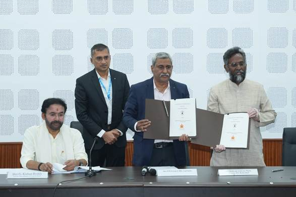 DDNewslive's tweet photo. Coal India Limited (CIL) has inked MoU with Indian Institute of Technology, Hyderabad, for establishing a Centre of Clean Coal Energy and Net Zero (CLEANZ) at Hyderabad.
@CoalIndiaHQ @CoalMinistry @PIB_India @MIB_India | #CLEANZ https://t.co/xHqqJTaqXs