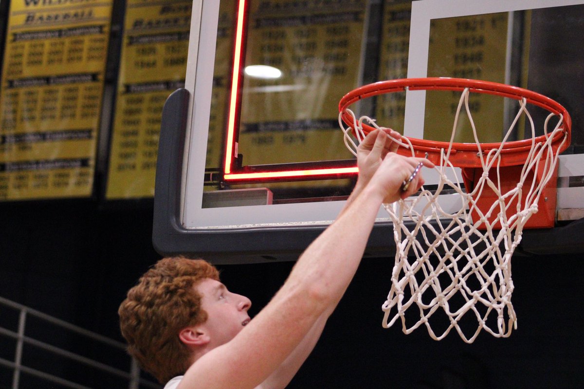 .<a href="/BasketballTriad/">TriadBoysBasketball</a> (29-6) won their 2nd ever Sectional title tonight and broke the program’s single season win record in a 28-26 comeback over Centralia.

Knights advance to Super-Sectional Monday, where they’ll meet Glenwood (23-9) in Springfield.