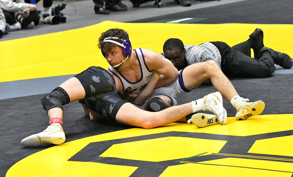 At 126 pounds, Konner Lambers of <a href="/ElderWrestling/">Elder Wrestling</a> advances out of day one action in Division I from the <a href="/OHSAASports/">OHSAA Sports</a> state wrestling tournament. Stay with Cincinnati.com later for more. <a href="/ByAlexHarrison/">Alex Harrison</a> <a href="/ehsports/">Elder Panthers</a> <a href="/ENQSports/">Enquirer Sports</a> <a href="/mlaughman/">Melanie Laughman</a>