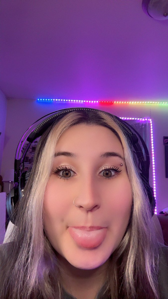 SURPRISE STREAM WITH <a href="/Namfiretv/">Namfire</a> <a href="/iSikeOTiC/">iTzSikes_</a> NOWWWWW

twitch.tv/omfgsevy