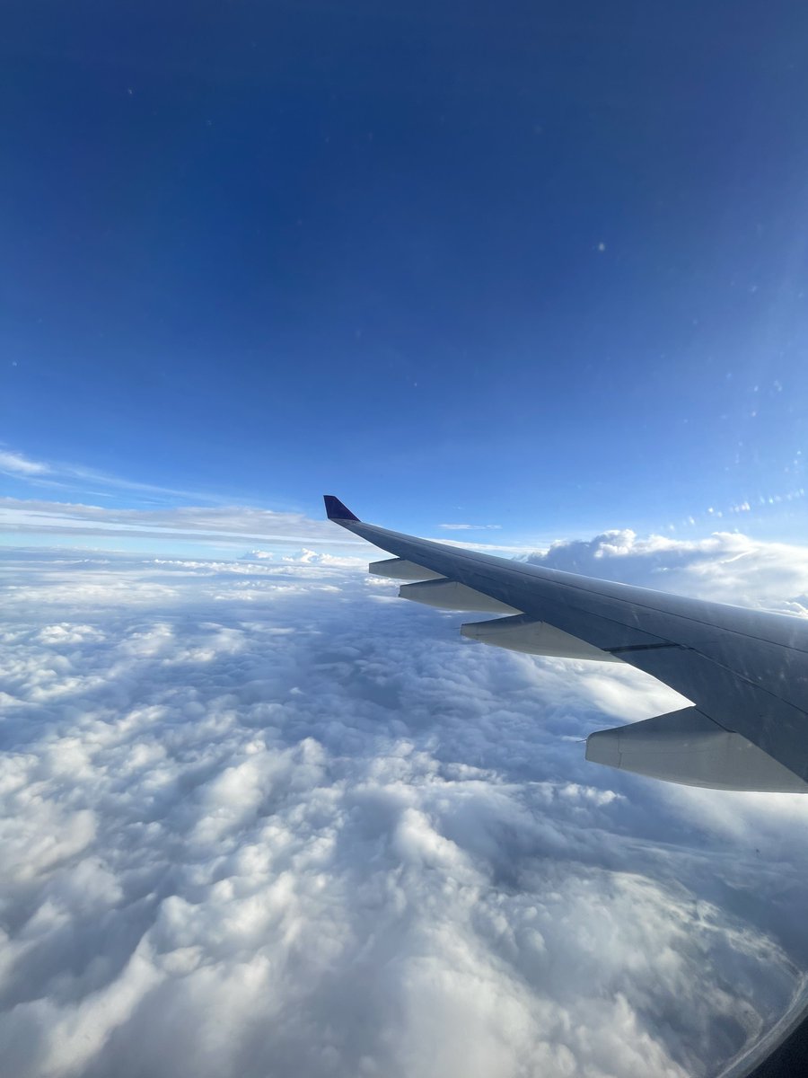 “Aasmaan ke neeche
Hum aaj apne peechhe
Pyaar ka jahaan, basa ke chale 
Kadam ke nishaan, bana ke chale…”

Majrooh Sultanpuri (Jewel Thief, 1967)