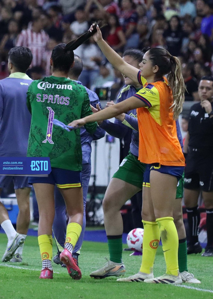 América Fem👑💛 tweet media