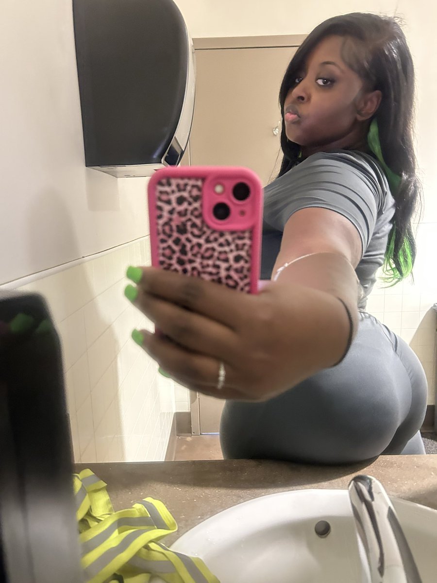 Body so tea the British are CUMMING 💦 (bad bitch thread I know it’s a lot of yall in here)