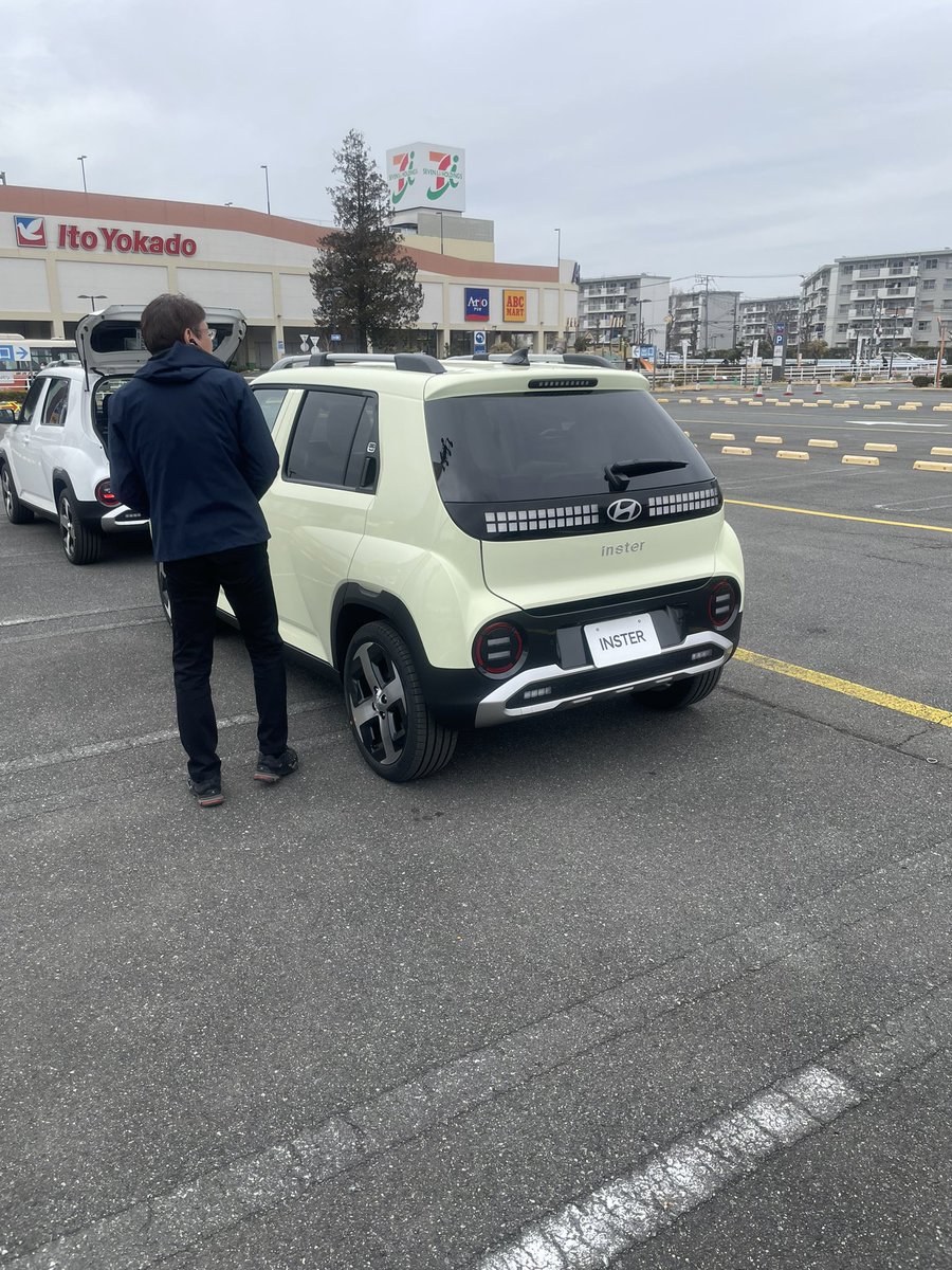 ksh4749's tweet image. INSTER試乗！とっても良かった！
未来的で可愛くて機能面もしっかり！
何より400ｷﾛ以上走れるというのが素晴らしい！
今日寒い中、優しく笑顔で対応してくれるスタッフさん達にも感謝！
#Hyundai #hyundai japan #IONIC5 #KONA #INSTER