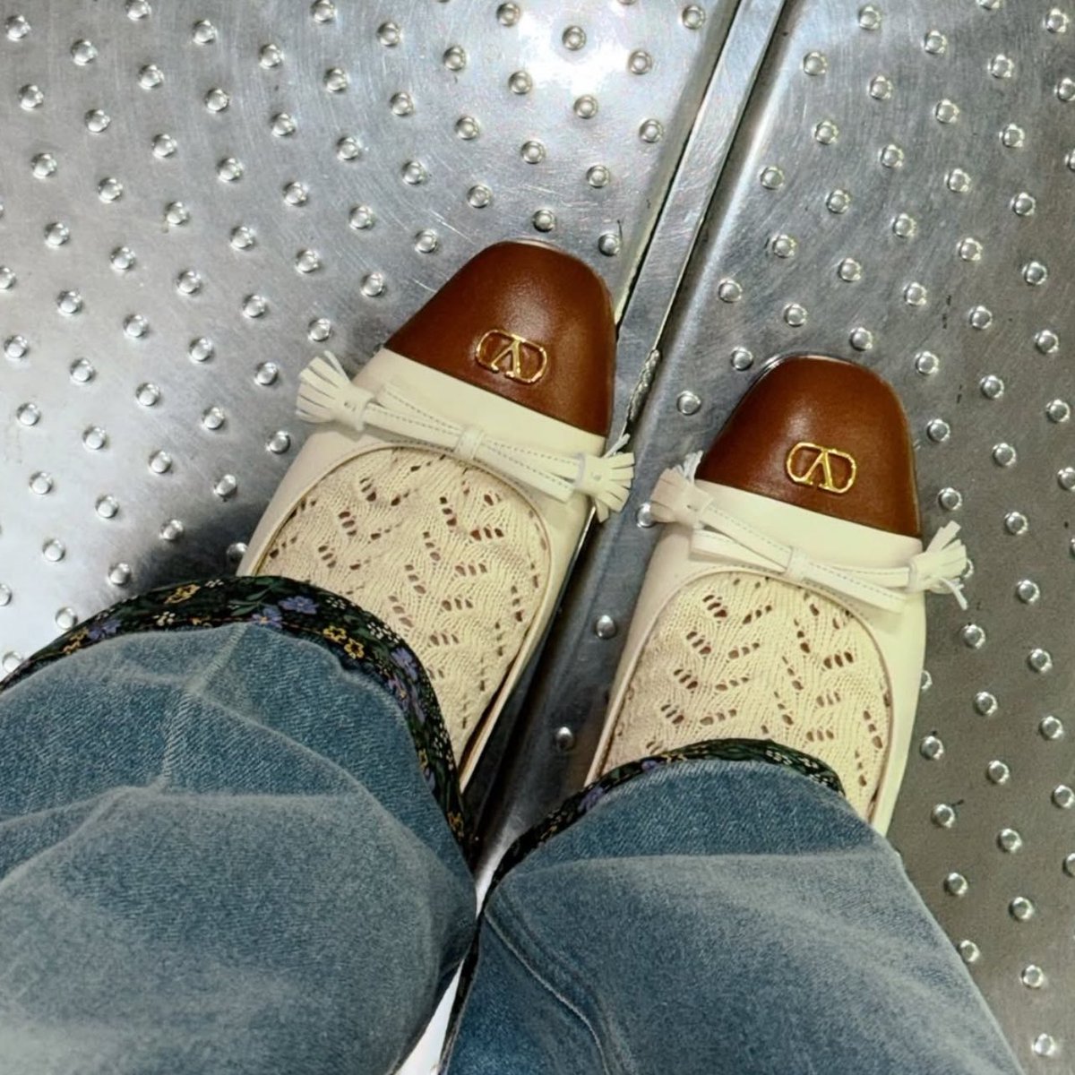 𝑷𝙖𝒓𝙞𝒔 𝒎𝙞𝒔𝙨𝒊𝙤𝒏 <a href="/srchafreen/">P'freen (real)</a> 🍒✈️🥐

#freen #FreenSarocha #maisonvalentino