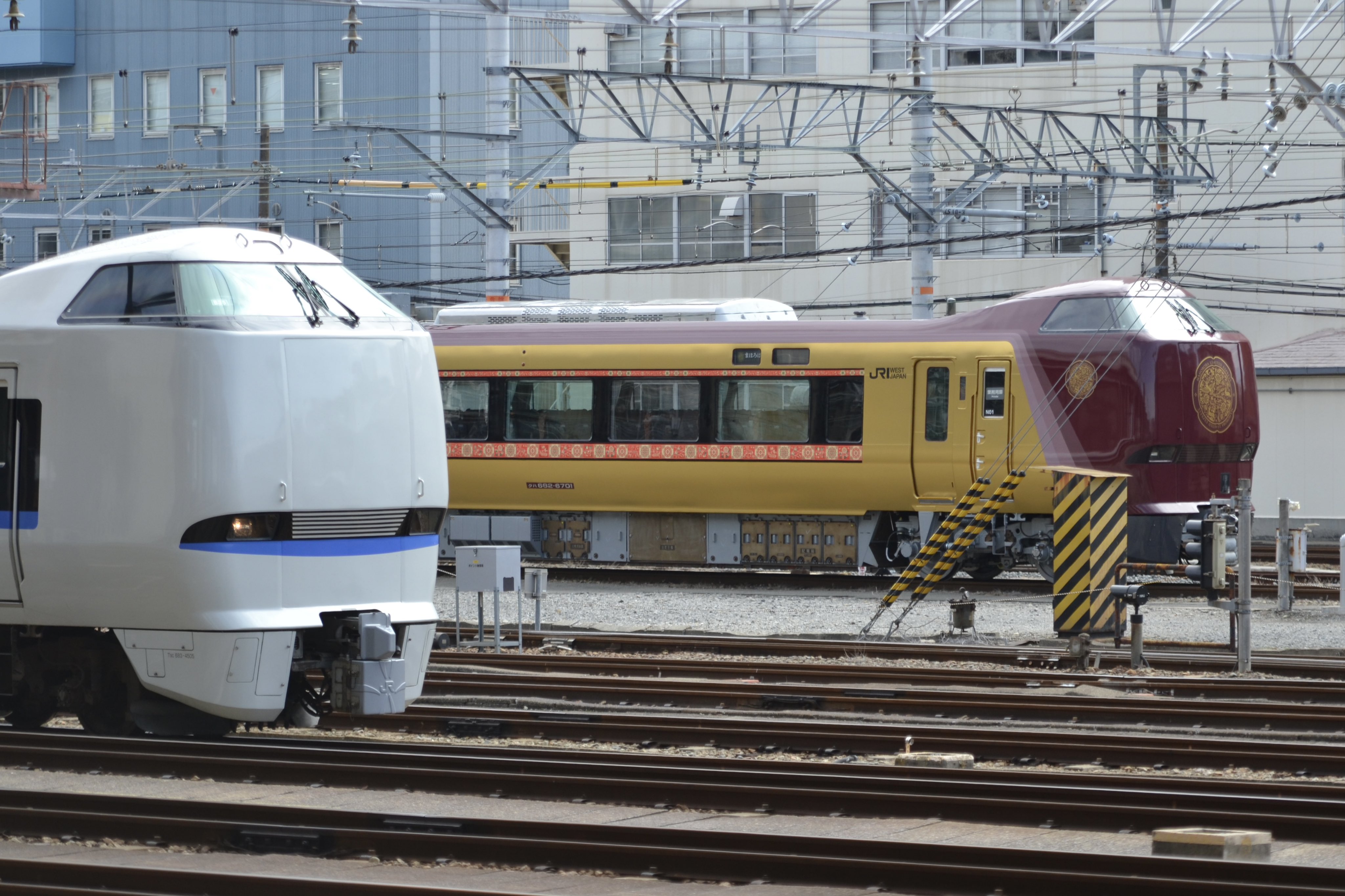 683系 - Search / X