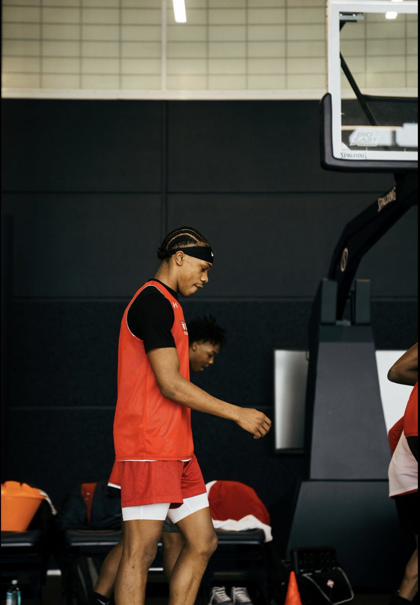 Baron White tweet media