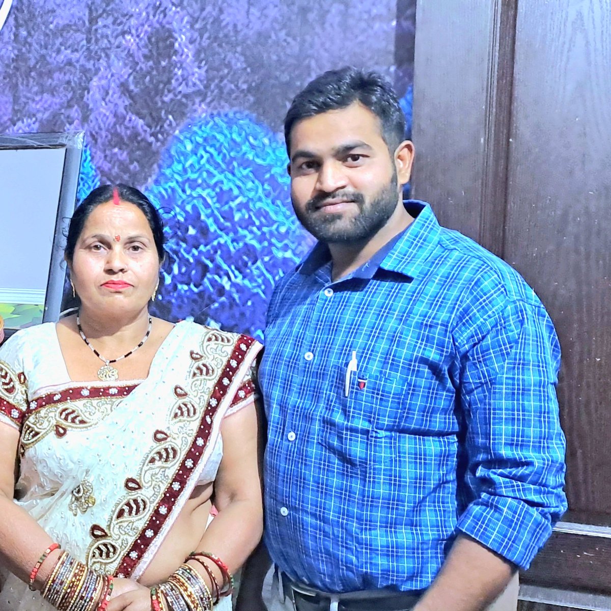 AkashKSingh2020's tweet image. हर किरदार निभाना जानती है नारी 
इस तरह सबसे आगे आना जानती है नारी ।।
प्रेरणा ,पद ,उच्च प्रतिष्ठा की बात है अब
सम्मान से खुद को ऊंचा लाना जानती है नारी
अंतर्राष्ट्रीय महिला दिवस की ढेर सारी शुभकामनाएँ!... (माँ)
💐🎊🎉🙏👏🙏
#InternationalWomensDay #WomensDay2025