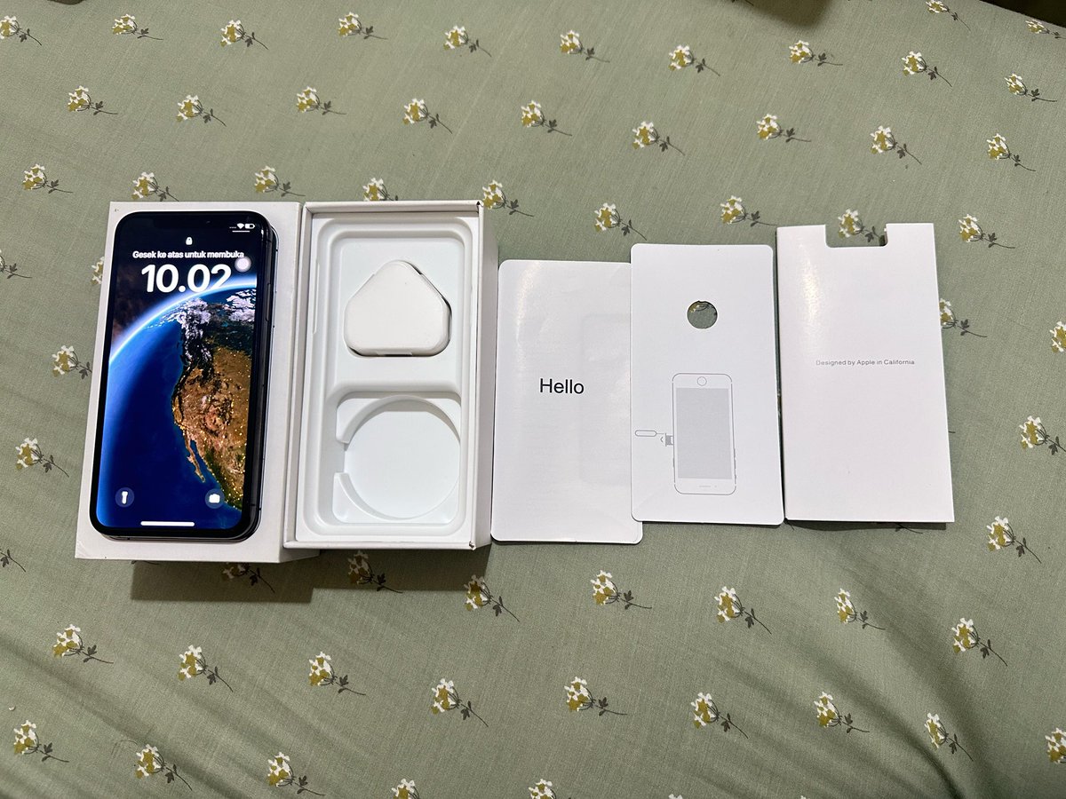 sltycandy's tweet photo. want to sell (jual) iphone xs second 256gb, cod tangsel. Dm aja https://t.co/NLDYkqhF2v