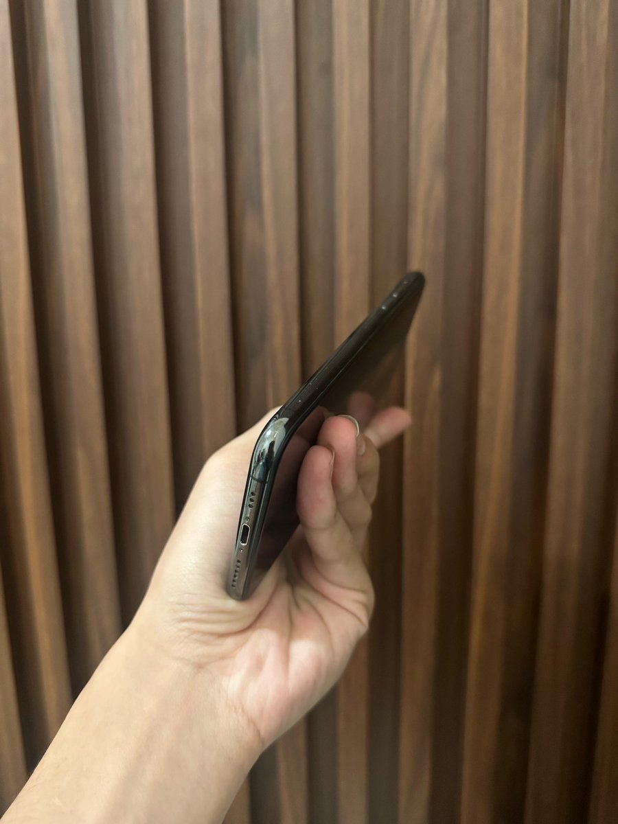 sltycandy's tweet photo. want to sell (jual) iphone xs second 256gb, cod tangsel. Dm aja https://t.co/NLDYkqhF2v