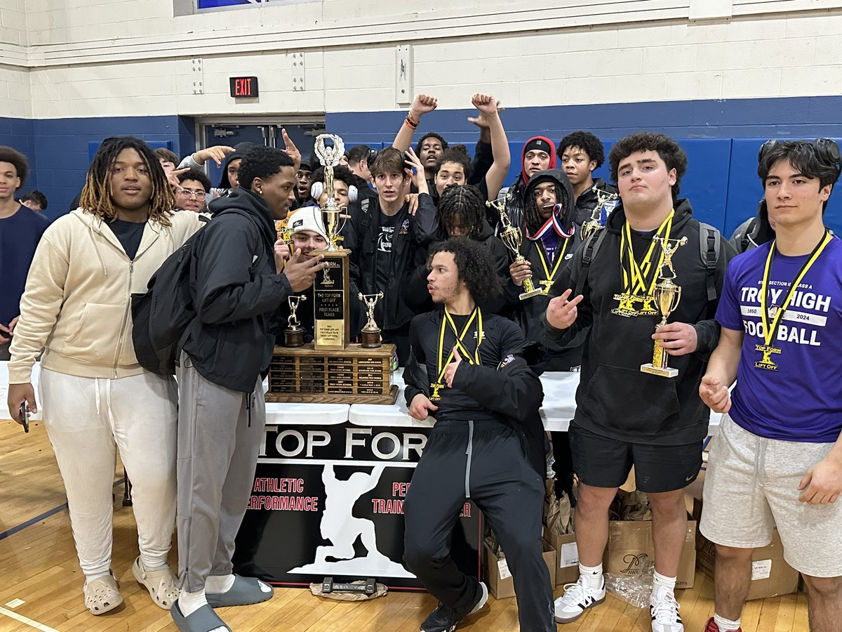 Great time at the Top Form lift off, took home 1st in overall team &amp; team body weight as well.

Top performers OLB Jacob Ben Israel (‘26), OL/DE Gabe Bentely (‘26), S <a href="/benfmergil/">Benjamín Mergil</a> (‘27), RB <a href="/freeplasm/">Vulonn Forde</a> (‘27) set the record for 15 year old at 150lbs hit a 465 squat (old record 370).