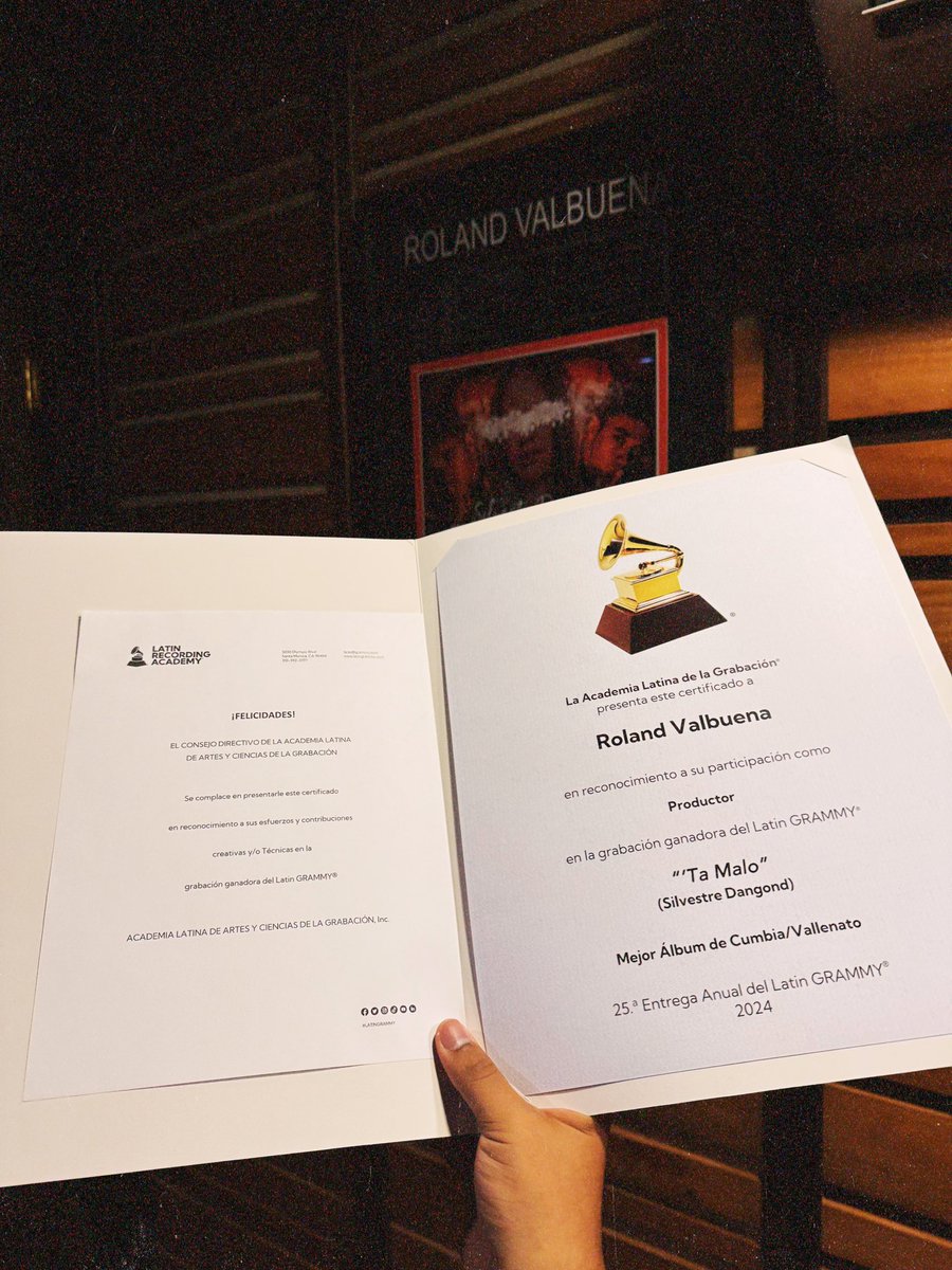 rolandvalgood's tweet photo. Mi segundo grammy🫶🏽🏆🙏🏽 https://t.co/6OpHYfcd37