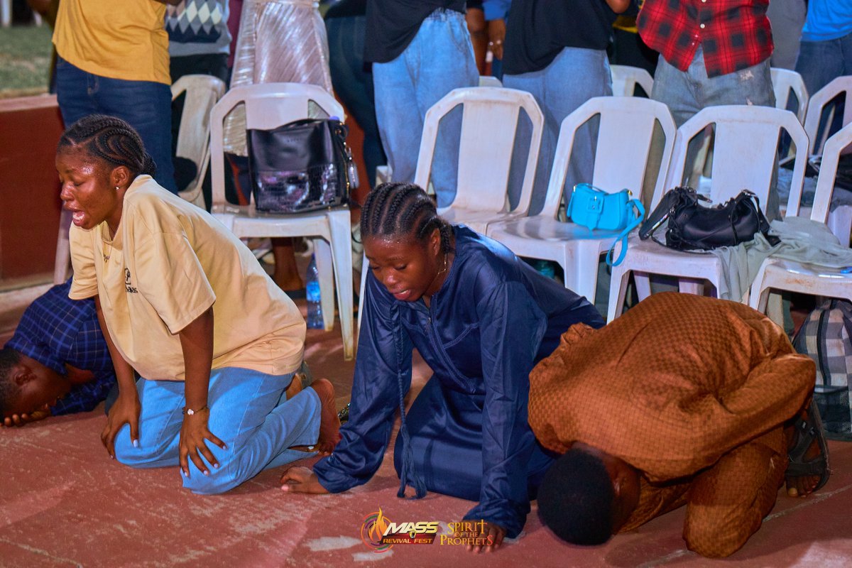 Symplysolo's tweet photo. Angels are on assignment. The atmosphere is charged for a divine encounter!
#MRF2025 #SOTP #EvangTolucci #RevivalAgents #KingsandPriests #HumansofMASS #MASSmovement #MASS https://t.co/z6WcwUqw3C