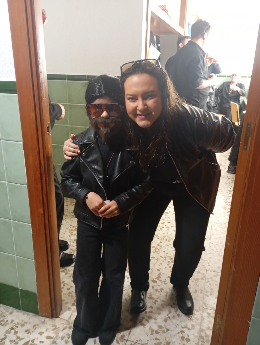 ananegrilla's tweet photo. @carogaditana gracias x hacerla feliz!! ❤️ https://t.co/cKj2zD0CmY