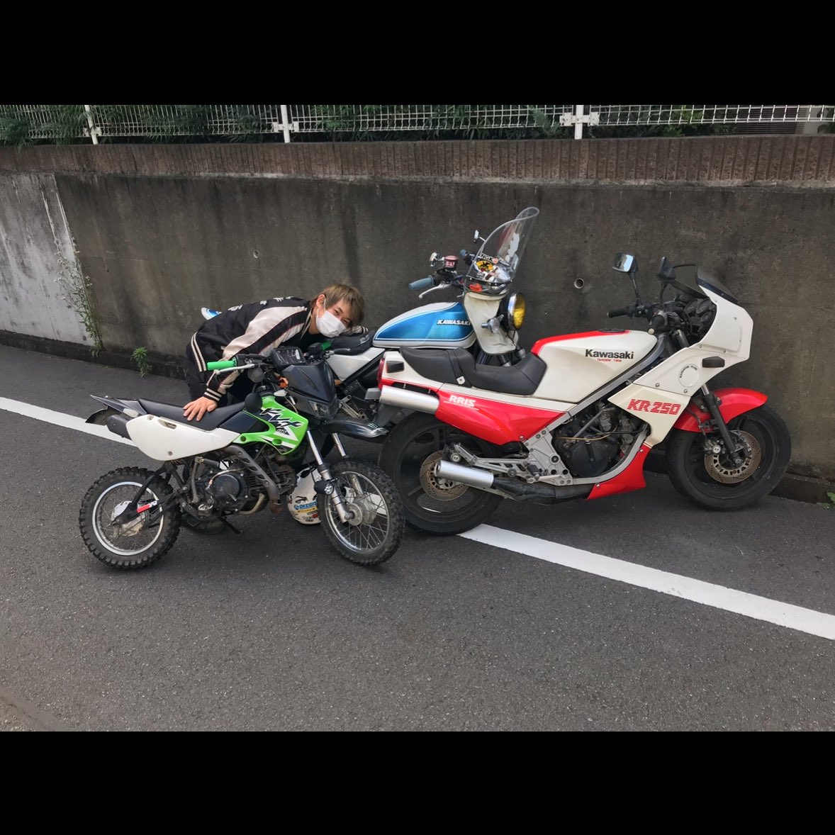 CL50BOAT's tweet image. コイツで、参加しても良いのですか…？(震え)

…無名のタンデムツインレーサー #KR250 🥲

 #みんなで守ろう旧車レプリカ