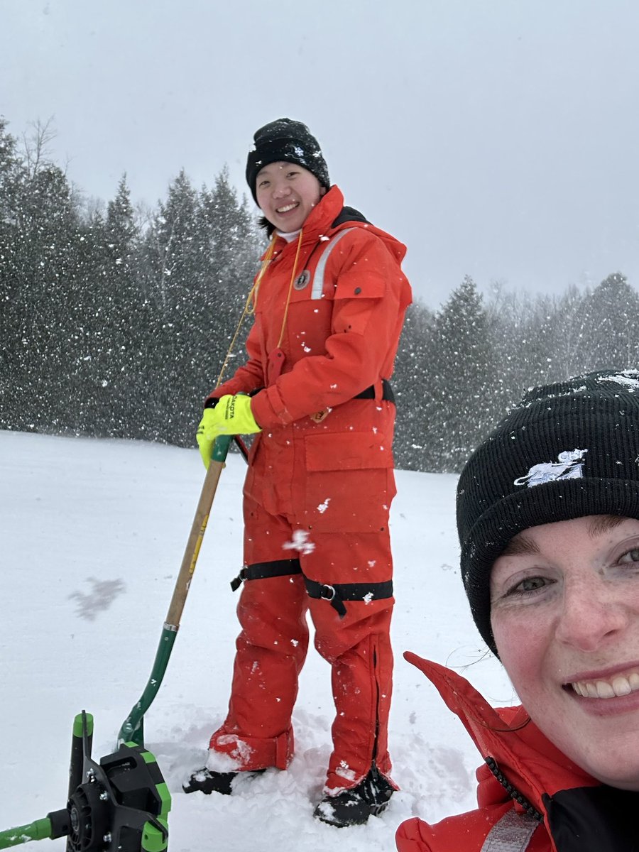 UTM_Cryosphere's tweet image. Windy day on the lake today for the Haliburton research today! @UTM_GGE  @geo_uoft