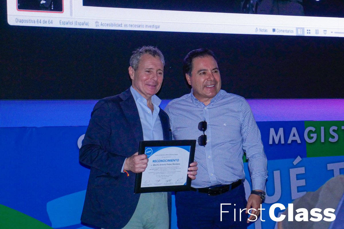 📸 Una tarde de aprendizaje y reflexión con Alberto Peláez 🎤✨  

Ayer, el reconocido periodista de guerra Alberto Peláez impartió su conferencia magistral ¿De qué te quejas?, organizada por el Centro Universitario Metropolitano Hidalgo - <a href="/ceumh1/">CEUMH</a> .