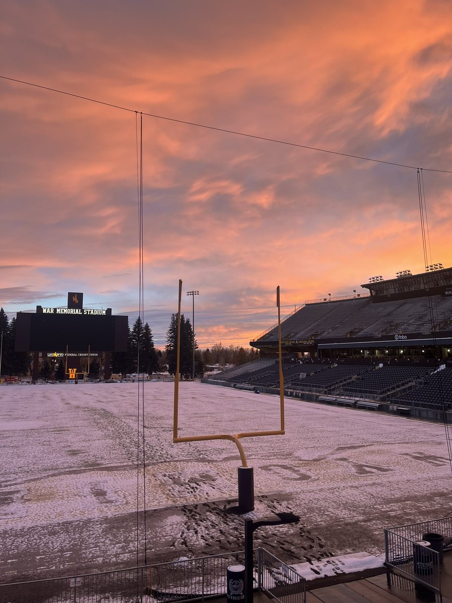 Wyoming Football Recruiting tweet media