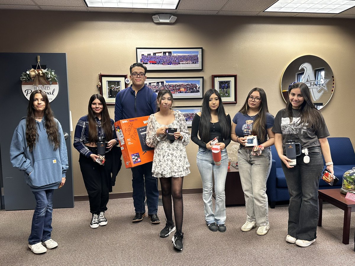 Cassandra H. Martin, M.Ed (@cmartin_ahs) on Twitter photo Huge thank you to <a href="/swwindowsglass/">Sun West Windows</a> for contributing some of our prizes for today’s attendance giveaways. We appreciate you valuing our <a href="/Americas_HS/">Nancy Torres</a> Trailblazers & all their hard work! 💙❤️ Huge thank you to <a href="/swwindowsglass/">Sun West Windows</a> for contributing some of our prizes for today’s attendance giveaways. We appreciate you valuing our <a href="/Americas_HS/">Nancy Torres</a> Trailblazers & all their hard work! 💙❤️