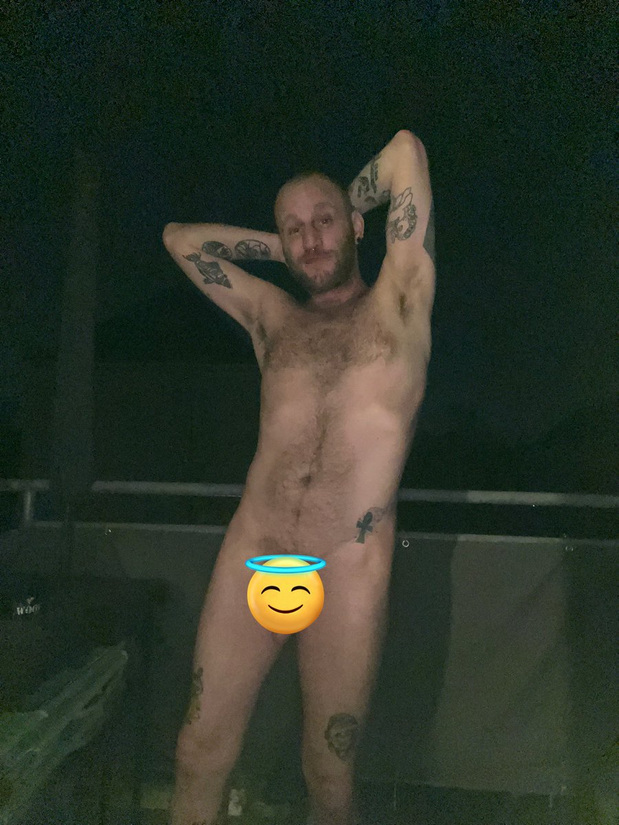 berlinernaked tweet media