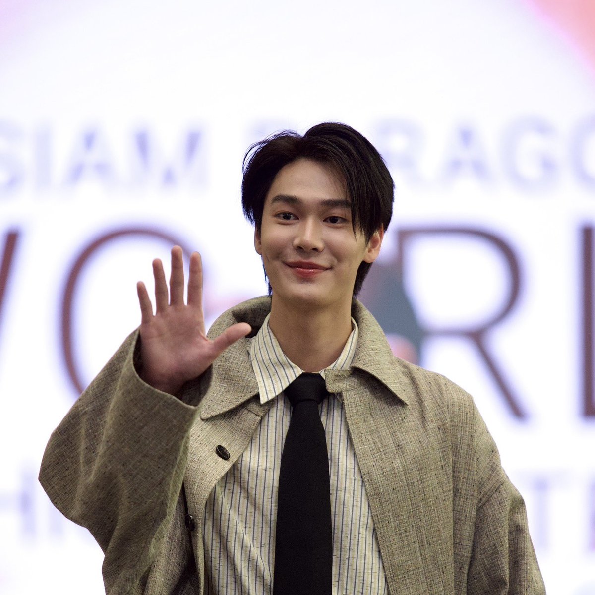 Siam_Paragon's tweet photo. รวม F4 Thailand
#SiamParagonWorldFashionTrendSS2025
#bbrightvc #winmetawin #dew_jsu #hirunkit_ #F4Thailand https://t.co/oXktP9Yh4b