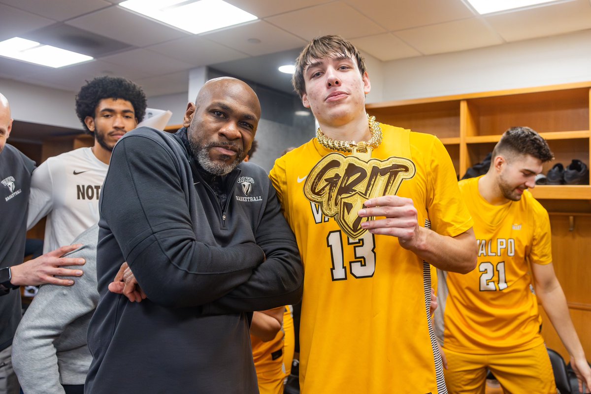 Valpo Basketball tweet media