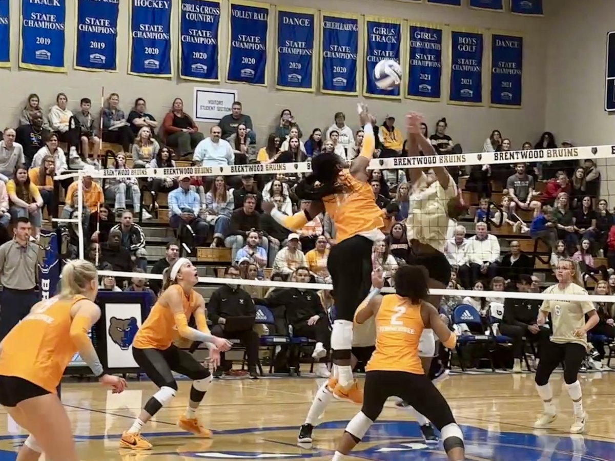 mbonnett5's tweet image. Great night of SEC volleyball in Nashville tonight. ⁦@VandyVolleyball⁩ is back for the first time in 50 years - and they came out swinging.