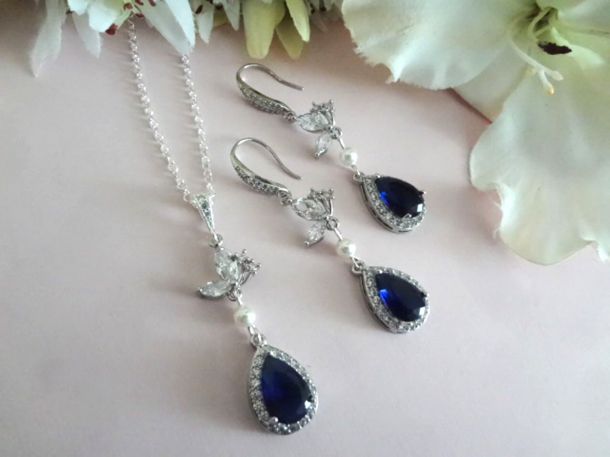 debraanncreat's tweet photo. Sapphire and Pearl Necklace and Earrings Bridal Set @debraanncreat  https://t.co/gNJVU8Ykgc #sapphirejewelry #sapphire #bridaljewelry #weddingjewelry #bridal #wedding #weddings #bridetobe #weddingday #weddingplanning #weddingseason #handmadejewelry  #debraanncreations https://t.co/8wb6bNVtsV